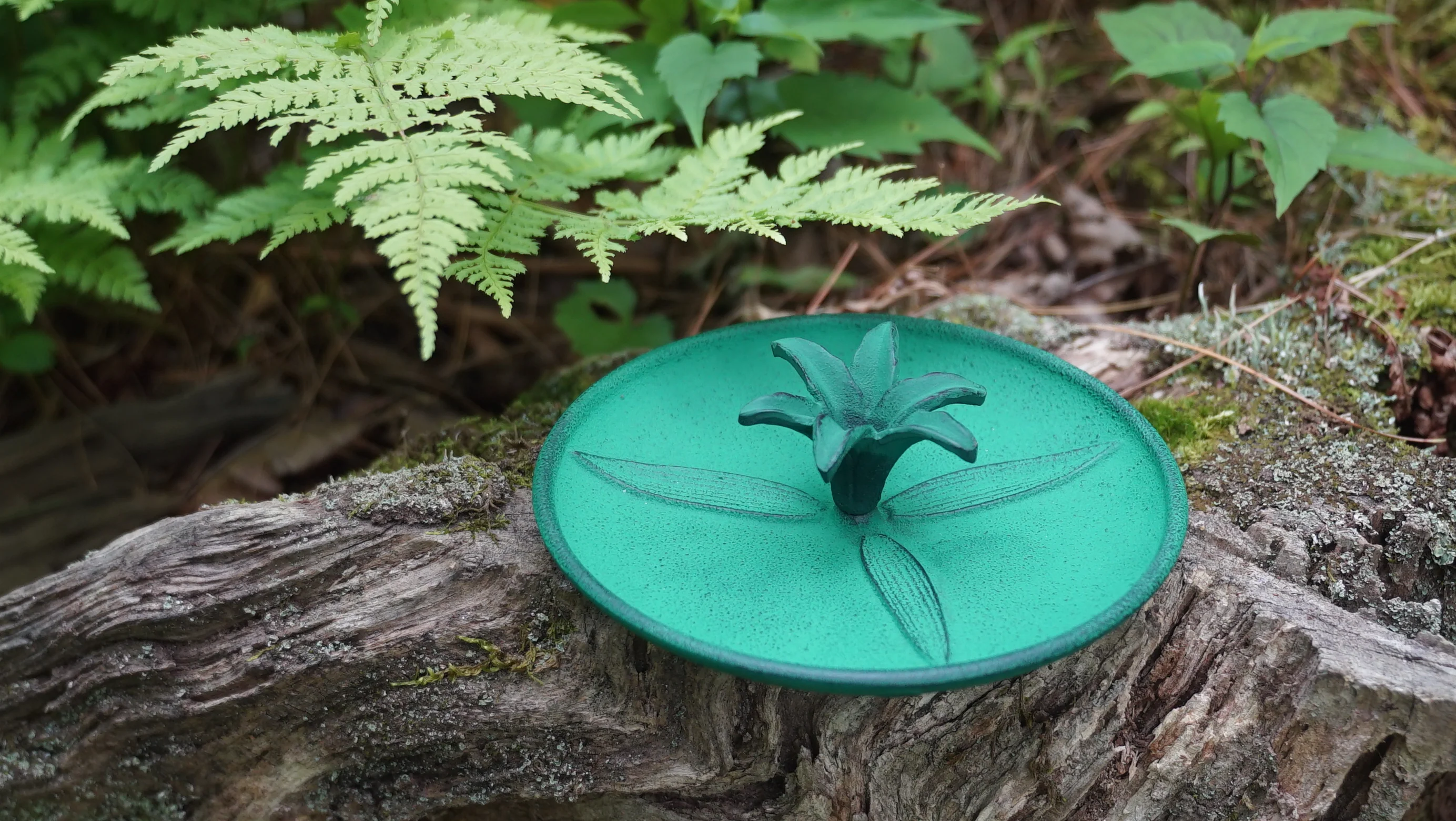 Cast Iron Green Lily Incense Holder - Image 4