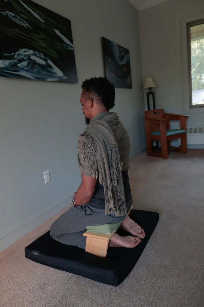 Standard Seiza Folding Meditation Bench - Image 5